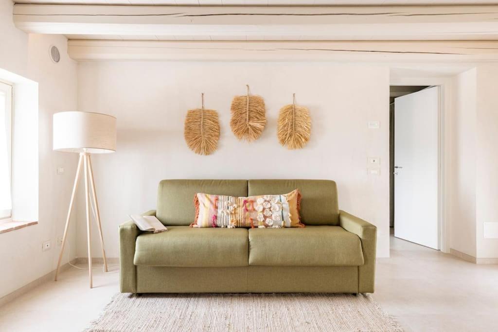 Verdeolivo 1876 - Apartments & Pool Mezzane di Sotto المظهر الخارجي الصورة