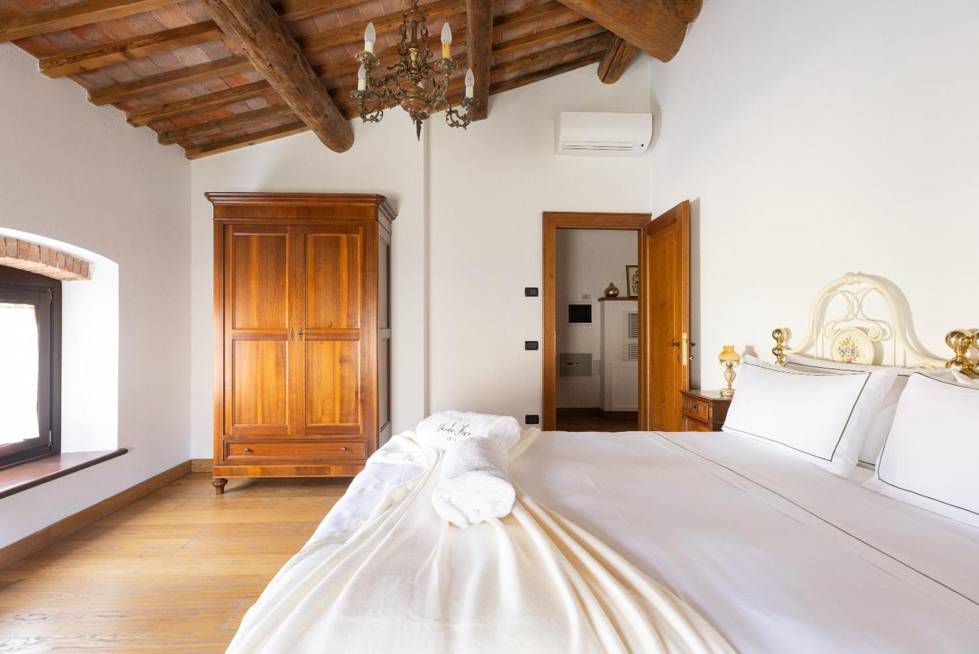 Verdeolivo 1876 - Apartments & Pool Mezzane di Sotto المظهر الخارجي الصورة