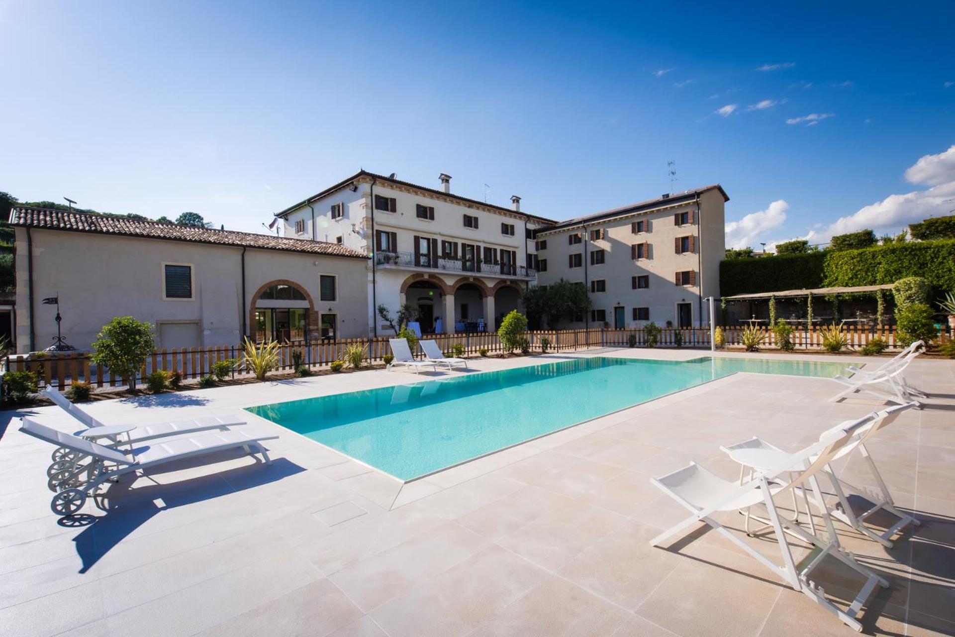 Verdeolivo 1876 - Apartments & Pool Mezzane di Sotto المظهر الخارجي الصورة