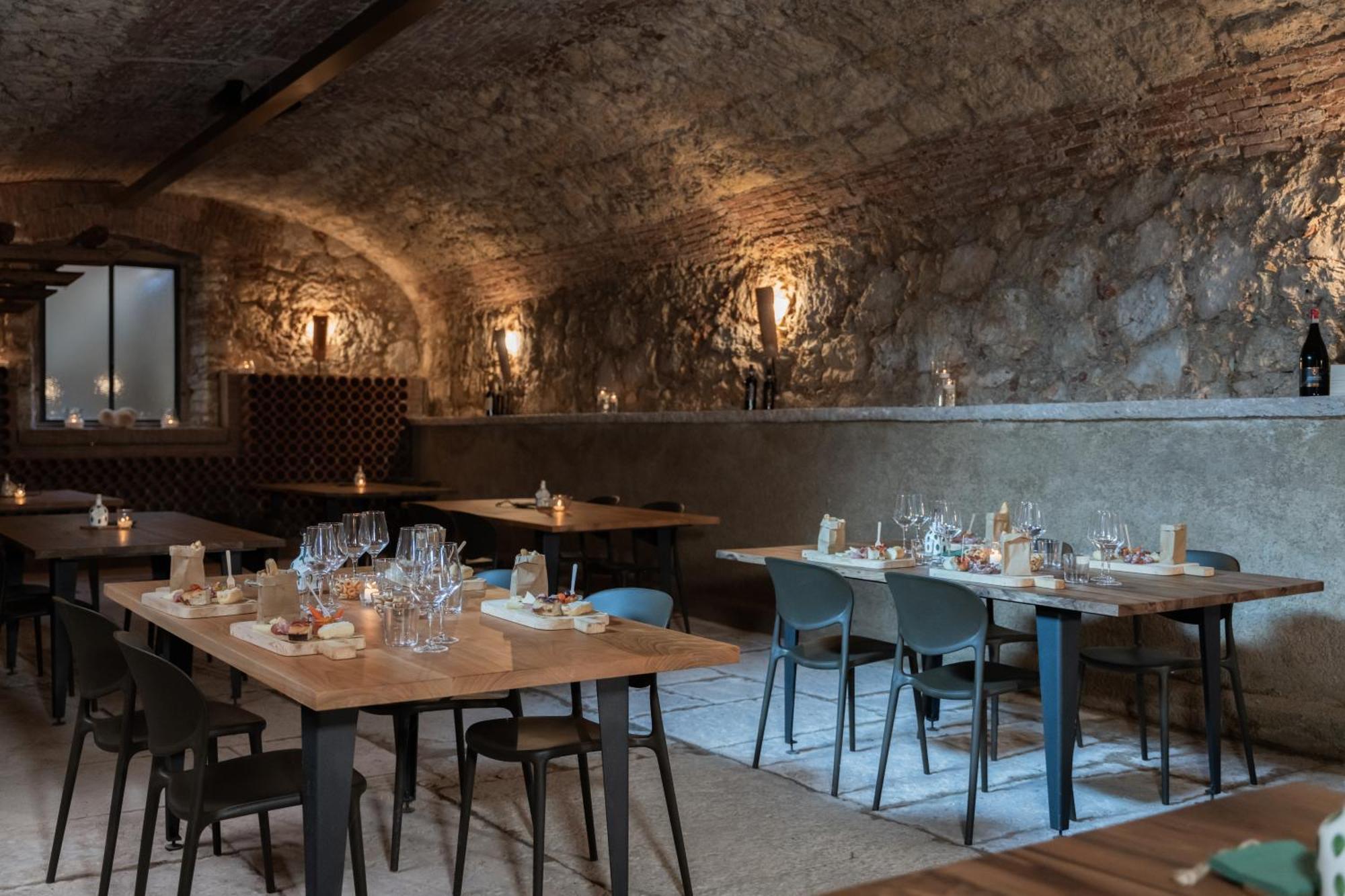 Verdeolivo 1876 - Apartments & Pool Mezzane di Sotto المظهر الخارجي الصورة